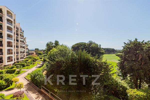 Cannes Marina – Appartement 4 pièces rénové avec vue golf et Marina à MANDELIEU LA NAPOULE