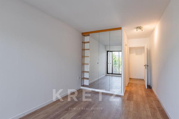 Cannes Marina – Appartement 4 pièces rénové avec vue golf et Marina à MANDELIEU LA NAPOULE