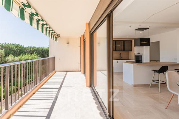 Cannes Marina – Appartement 4 pièces rénové avec vue golf et Marina à MANDELIEU LA NAPOULE