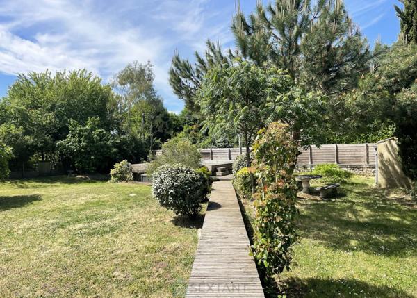 Belle propriété de 325² sur une parcelle de 3 660m²