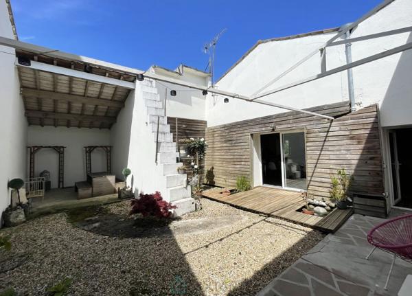 Belle propriété de 325² sur une parcelle de 3 660m²