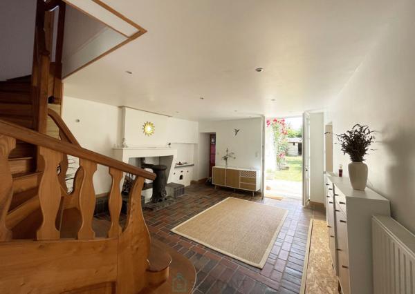 Belle propriété de 325² sur une parcelle de 3 660m²