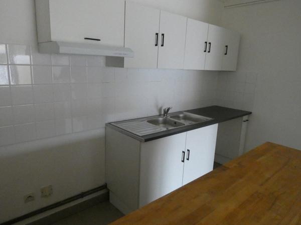Maison T2 non meublée - 33 m² avec stationnement - RANG-DU-FLIERS
