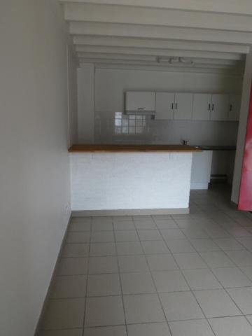 Maison T2 non meublée - 33 m² avec stationnement - RANG-DU-FLIERS
