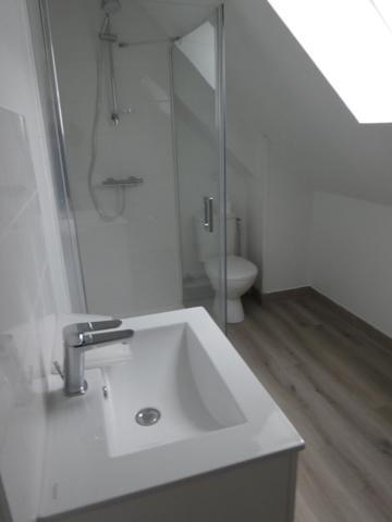 Maison T2 non meublée - 33 m² avec stationnement - RANG-DU-FLIERS