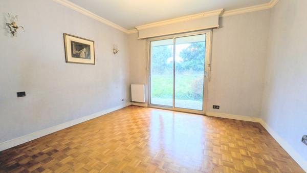 Saint-Évarzec (29170) Grande propriété de 5700 m² terrain constructible avec maison d'architecte de 130m² et hangar de stockage ou g