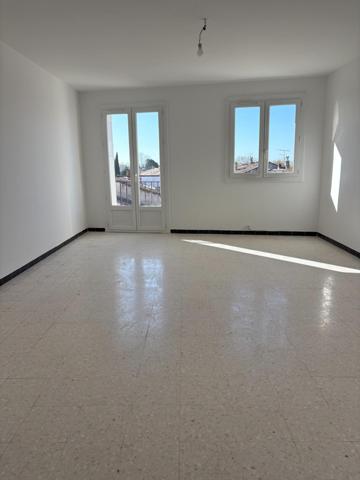 Appartement au dernier étage sans vis à vis avec garage