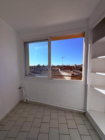 Appartement au dernier étage sans vis à vis avec garage