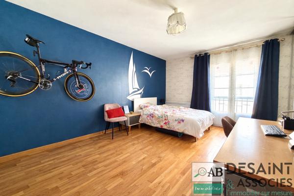 Appartement T4 avec balcon à vendre centre ville de Crécy La Chapelle Crécy-la-Chapelle (77580)