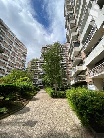 T2 PARIS 19e + cave