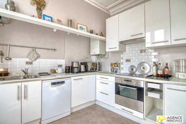 Versailles Chantiers Appartement 5 pièces 99.20 m² carrez- €770 000 ** - Référence 25398