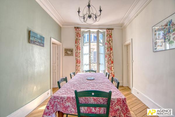 Versailles Chantiers Appartement 5 pièces 99.20 m² carrez- €770 000 ** - Référence 25398