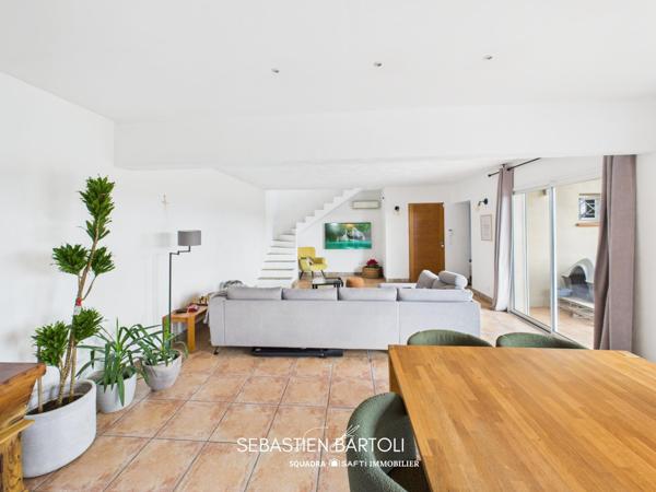 Villa individuelle avec vue mer et piscine