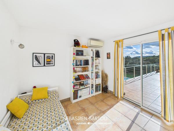 Villa individuelle avec vue mer et piscine