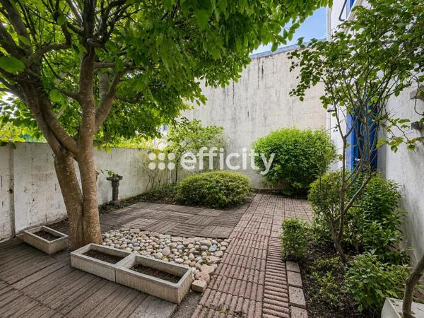 Maison
         7 pièces
        - 128 m² Exclusivité 765 000 € *
