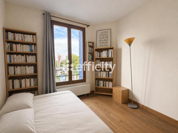 Maison
         7 pièces
        - 128 m² Exclusivité 765 000 € *
