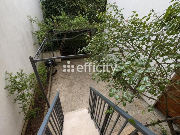 Maison
         7 pièces
        - 128 m² Exclusivité 765 000 € *