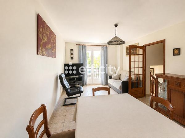 Maison
         7 pièces
        - 128 m² Exclusivité 765 000 € *
