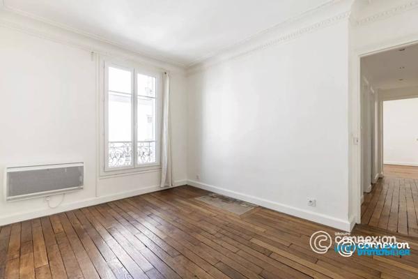 2 pièces - Village Abbesses