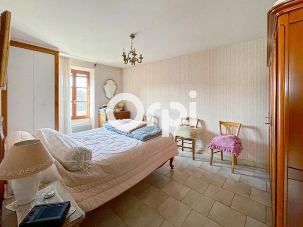 Maison à vendre    3 pièces •  Joyeuse