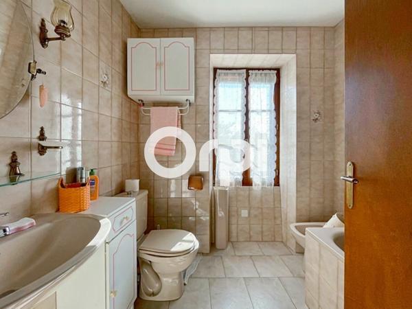 Maison à vendre    3 pièces •  Joyeuse