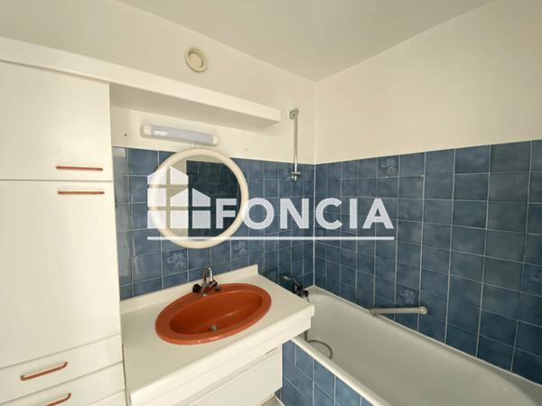 Location Appartement 2 pièces 46.4 m² - 21 AVENUE DAUPHINE Orleans 45100