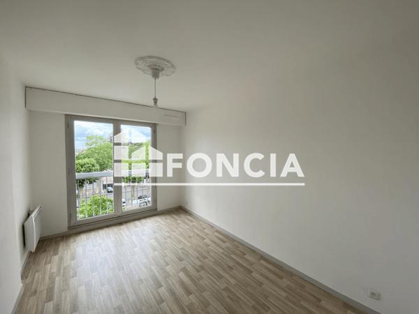 Location Appartement 2 pièces 46.4 m² - 21 AVENUE DAUPHINE Orleans 45100