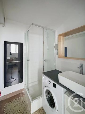 Appartement F3 à vendre  3 pièces - 55,62 m 2   CLERMONT FERRAND  - 63