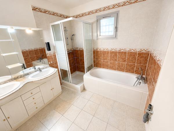 Maison T5 de 121 m² avec environnement exceptionnel et grand sous sol. - Leguevin (31490)