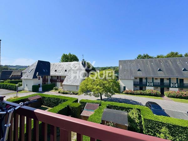 A TOURGEVILLE, AUX PORTES DE DEAUVILLE, BEAU STUDIO AVEC TERRASSE ET PK !