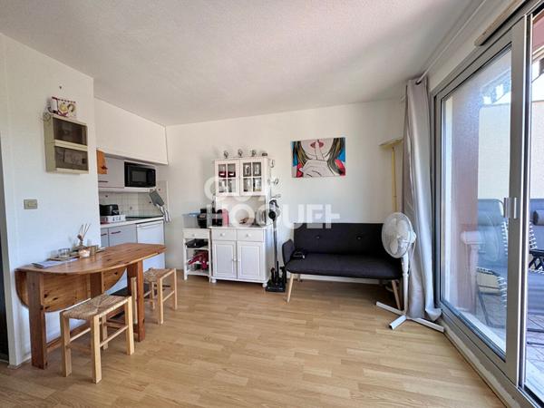 A TOURGEVILLE, AUX PORTES DE DEAUVILLE, BEAU STUDIO AVEC TERRASSE ET PK !