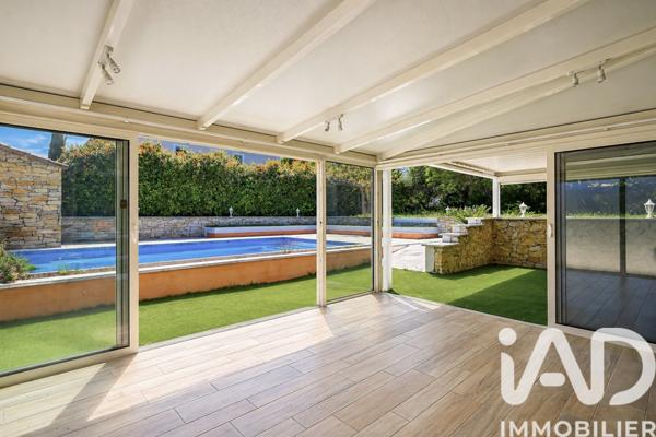 Maison à vendre 6 pièces 163 m² Cuges-les-Pins