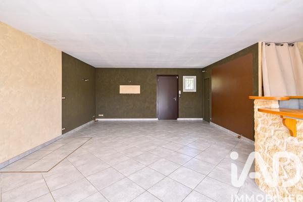 Maison à vendre 6 pièces 163 m² Cuges-les-Pins