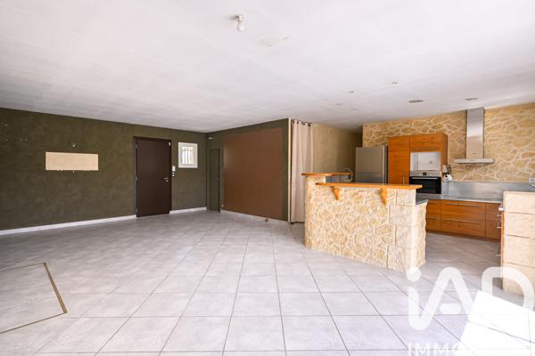 Maison à vendre 6 pièces 163 m² Cuges-les-Pins