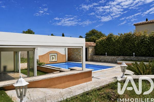 Maison à vendre 6 pièces 163 m² Cuges-les-Pins
