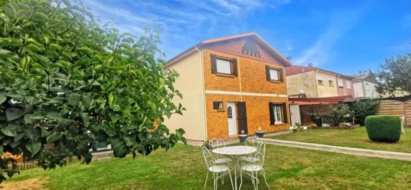 Maison à vendre à Saint-Nicolas dans le Pas-de-Calais (62223), ref : 62130-2322