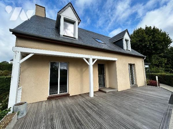 MAISON AVEC VUE IMPRENABLE SUR LA CATHEDRALE DE COUTANCES