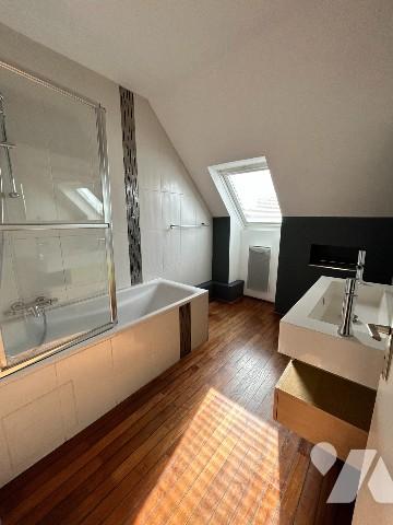 MAISON AVEC VUE IMPRENABLE SUR LA CATHEDRALE DE COUTANCES