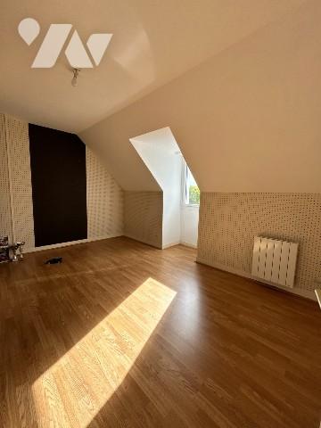 MAISON AVEC VUE IMPRENABLE SUR LA CATHEDRALE DE COUTANCES