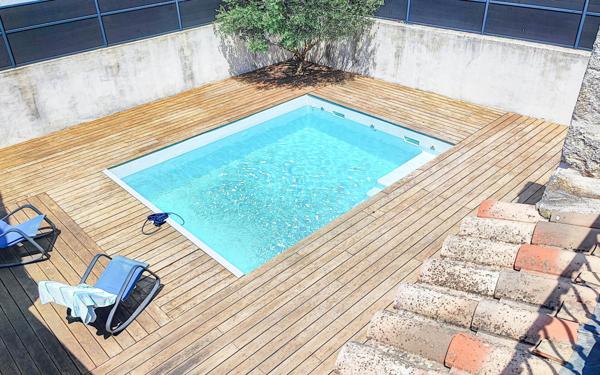 Maison à vendre    7 pièces •  Alès