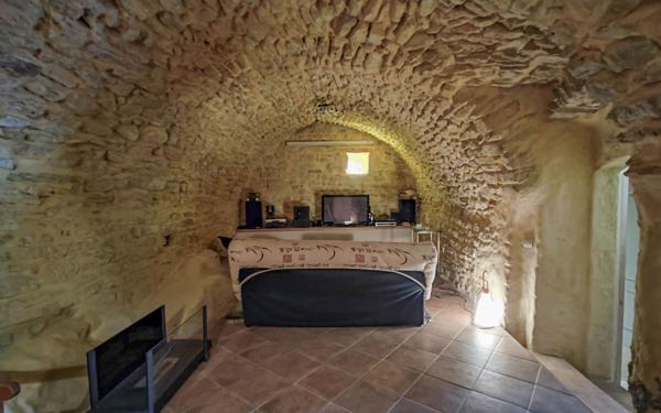 Maison à vendre    7 pièces •  Alès