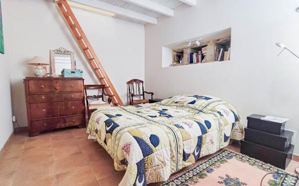 Maison à vendre    7 pièces •  Alès