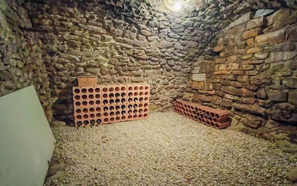 Maison à vendre    7 pièces •  Alès