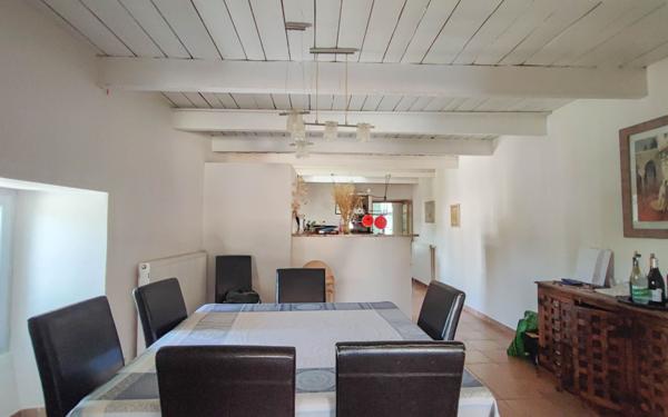 Maison à vendre    7 pièces •  Alès