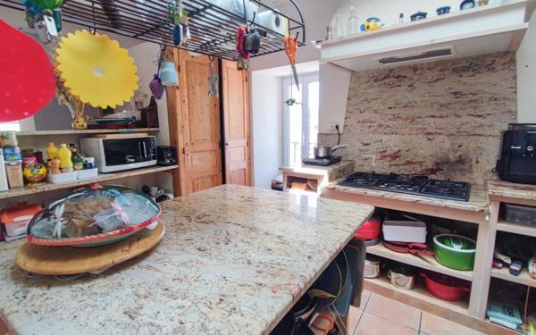 Maison à vendre    7 pièces •  Alès