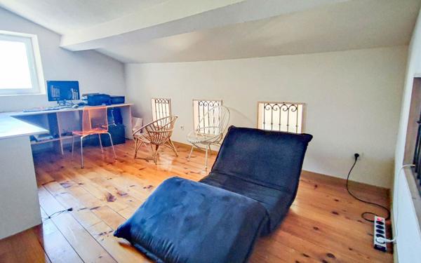 Maison à vendre    7 pièces •  Alès