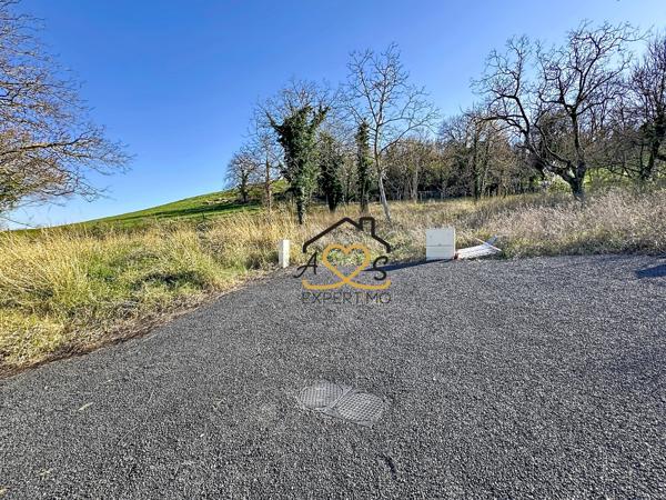 TERRAIN AVEC VUE VIABILISÉ - ST GEORGES SUR ALLIER 63800