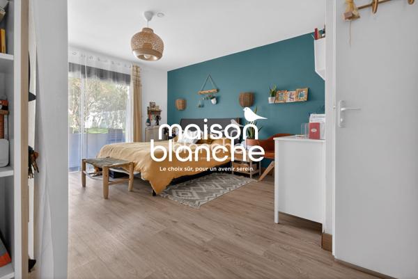 Immeuble maison d'habitation et studios indépendants