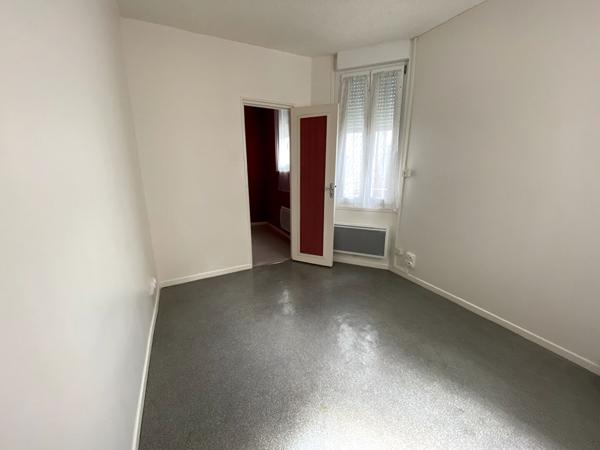 A LOUER APPARTEMENT CENTRE VILLE DE ST QUENTIN 02100