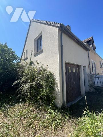 Maison de bourg de 65m² avec 2nd batiment indépendant : garage et grenier sur MONCE EN SAOSNOIS